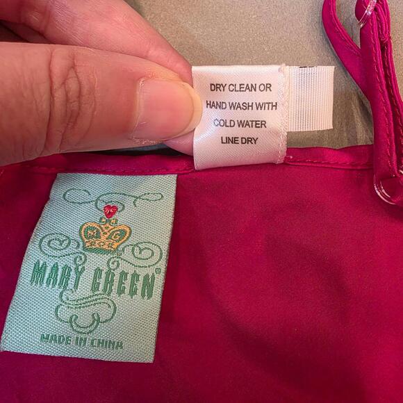 Vintage Mary Green 100% Silk slip/dress Red adjustable straps size Medium - Picture 4 of 6